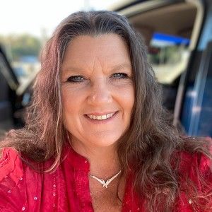 Meet your Posher, Linda